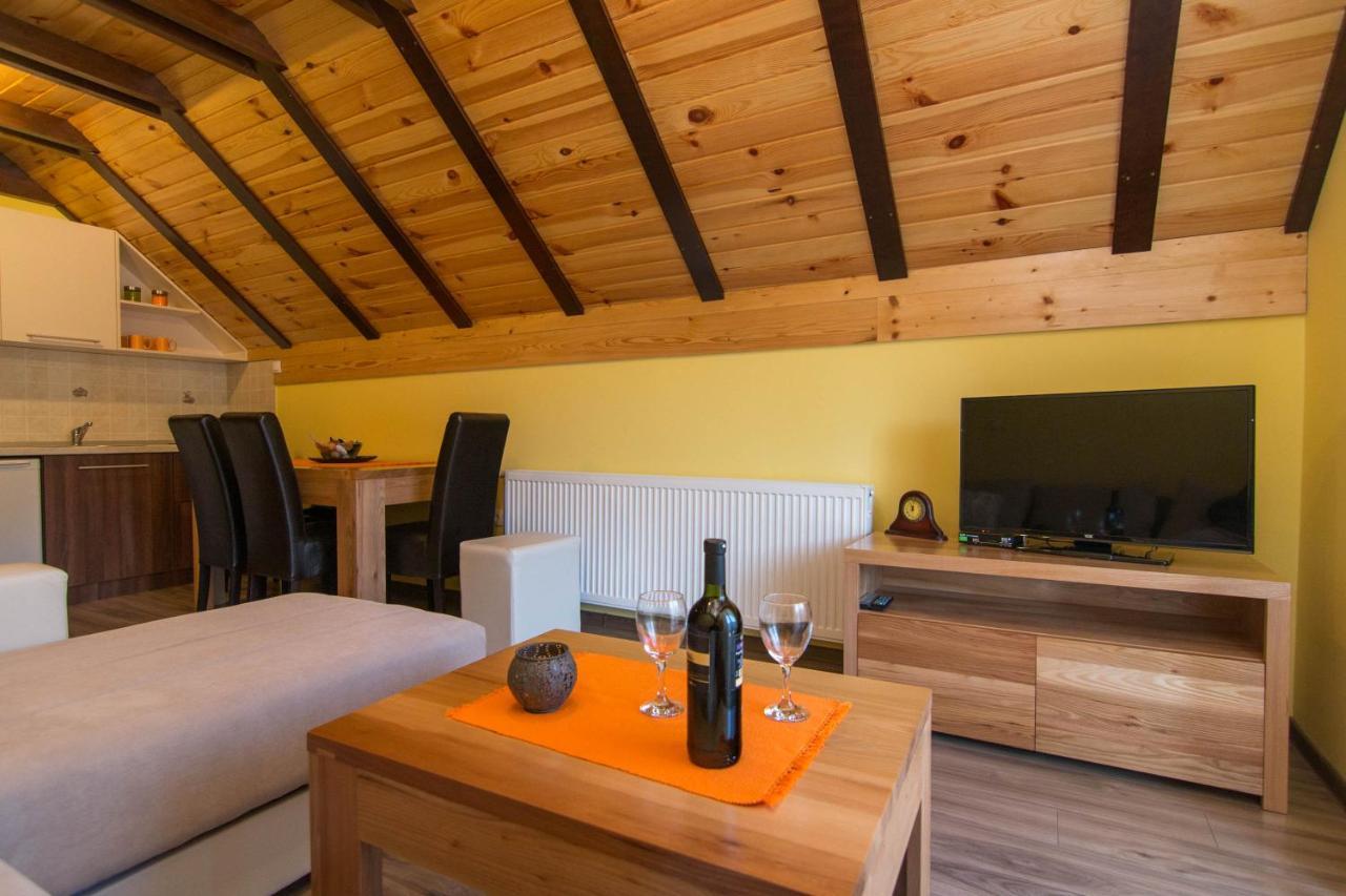 Apartmani Suncani Breg Tara Митровац Экстерьер фото