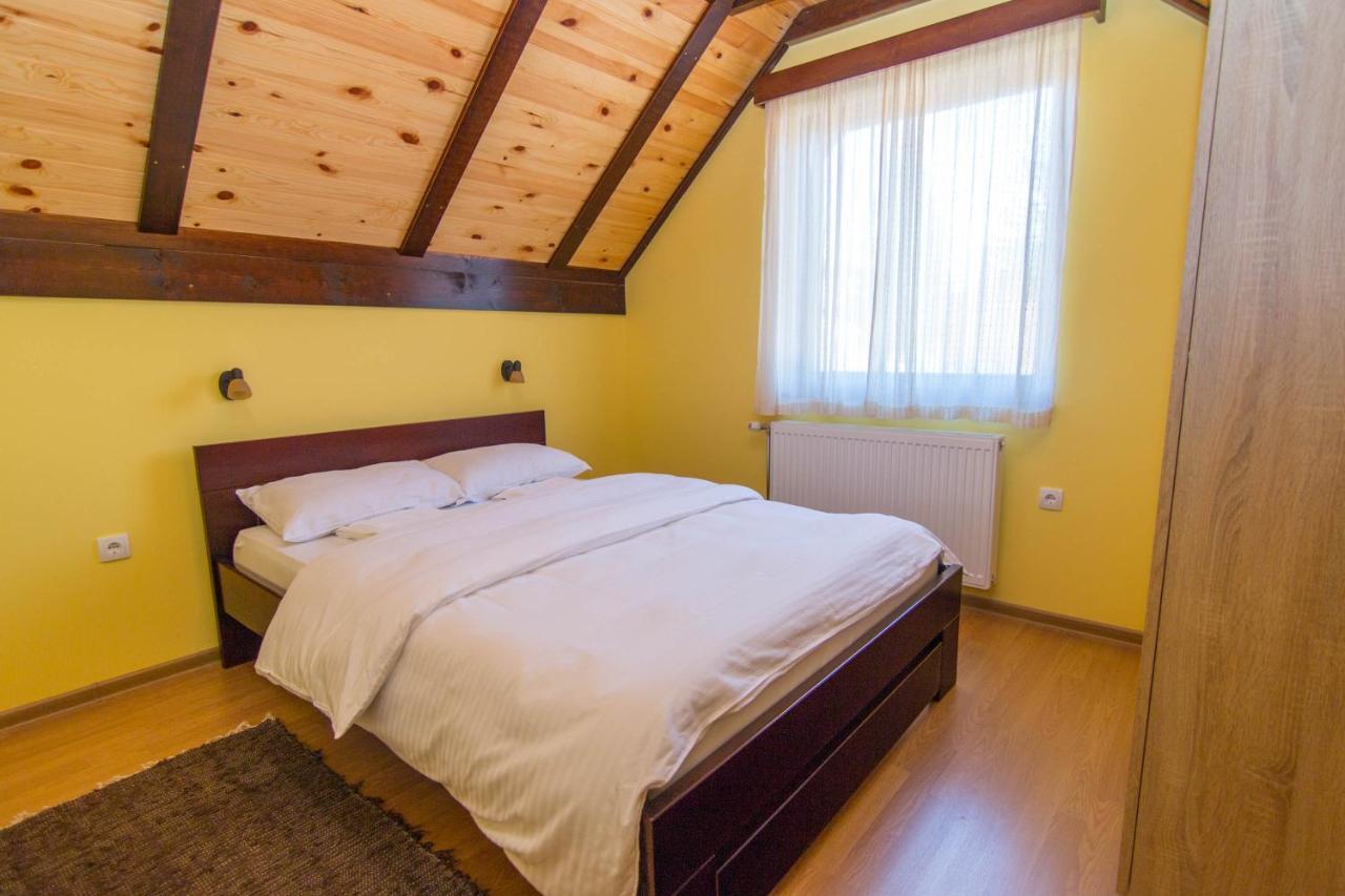 Apartmani Suncani Breg Tara Митровац Экстерьер фото