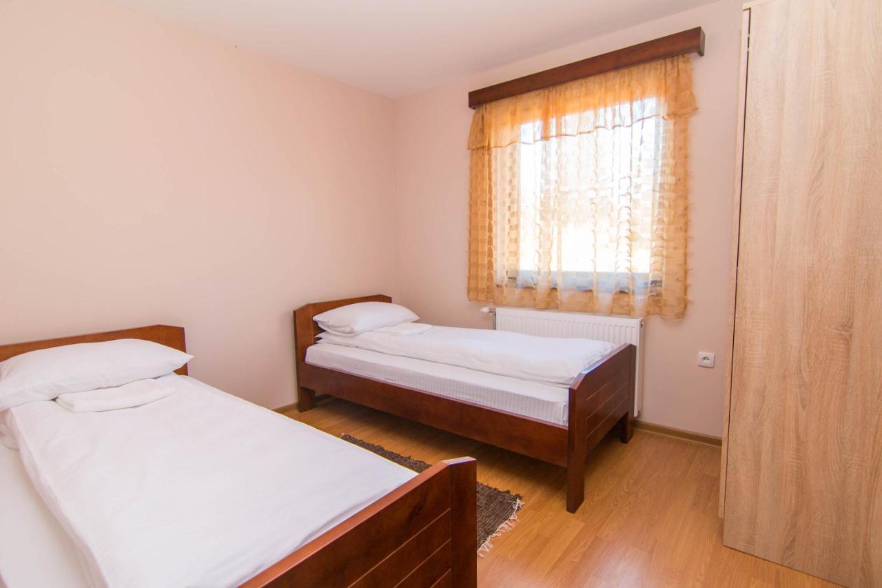 Apartmani Suncani Breg Tara Митровац Экстерьер фото